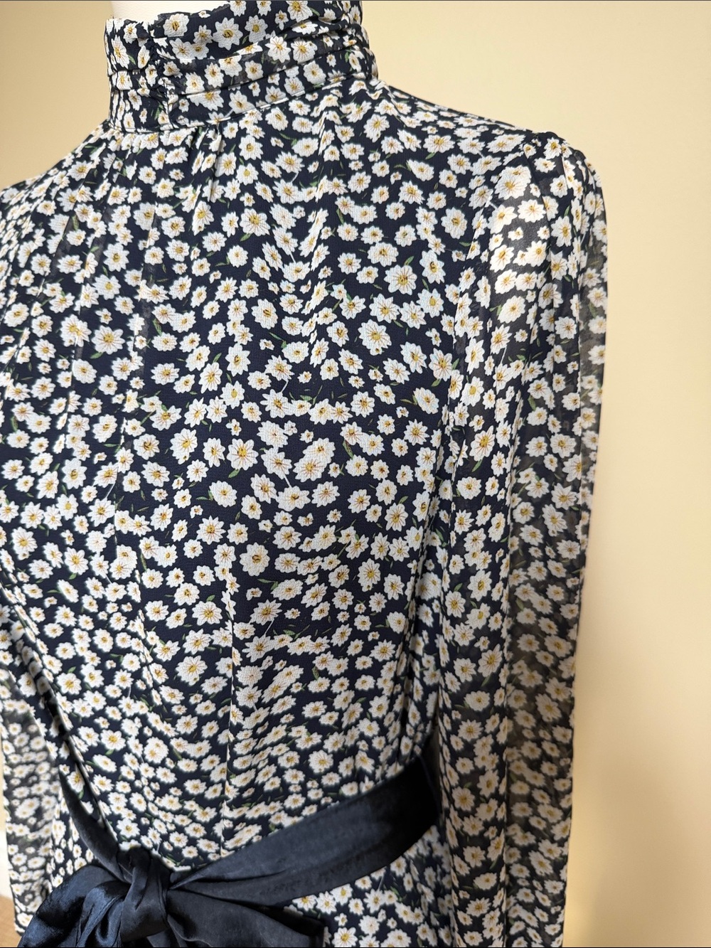 Sugar + Lips Navy Daisy Floral High Neck Belted Dress Size M - Picture 3 of 7